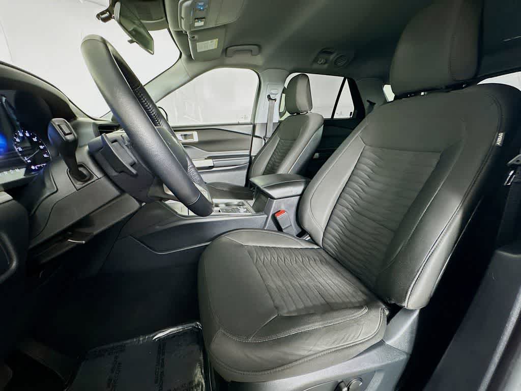 Thumbnail: 2020 Ford Explorer - 12