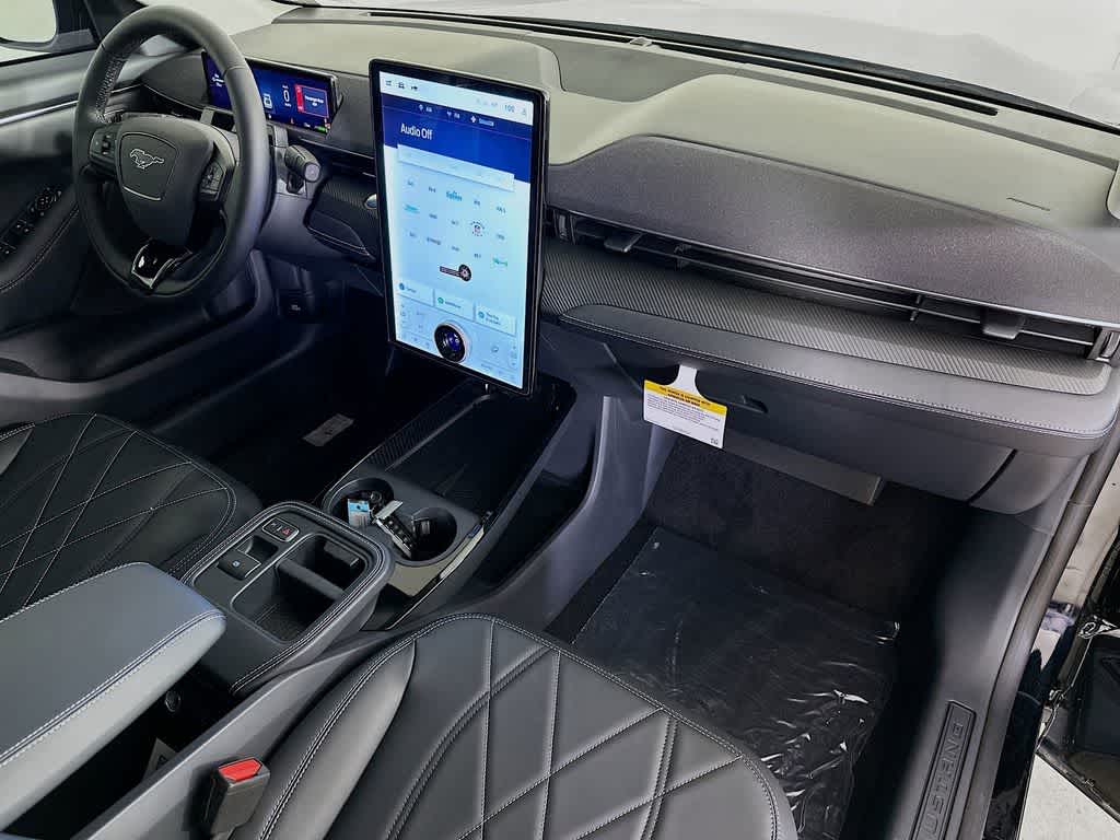 Thumbnail: 2025 Ford Mustang Mach-E - 31