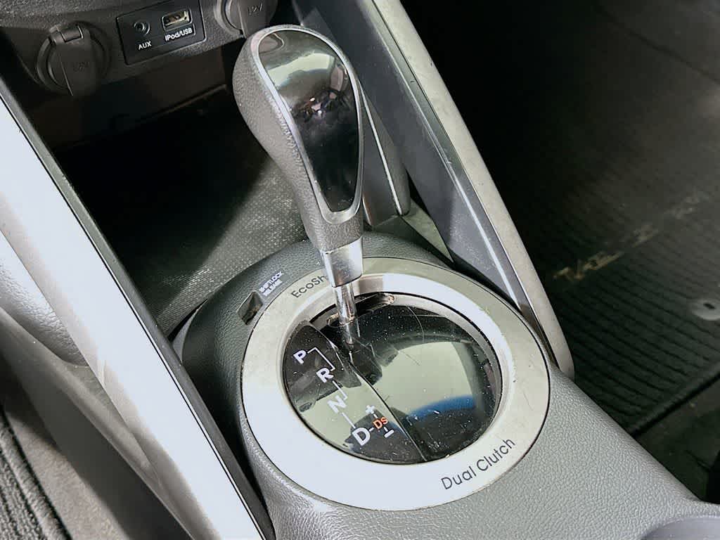 Thumbnail: 2015 Hyundai Veloster - 18