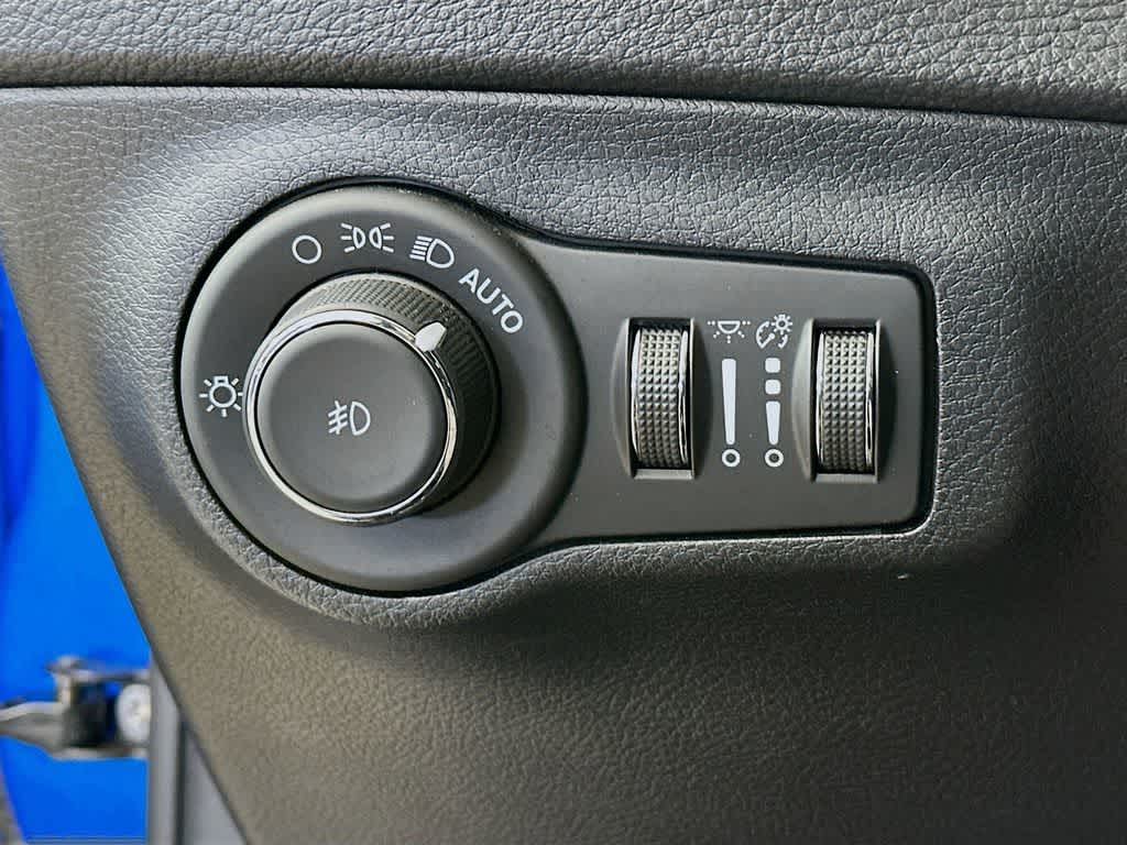 Thumbnail: 2021 Jeep Compass - 27