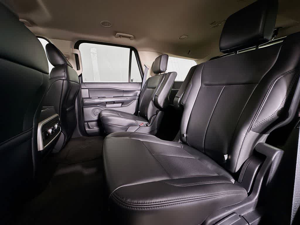 Thumbnail: 2022 Ford Expedition - 14