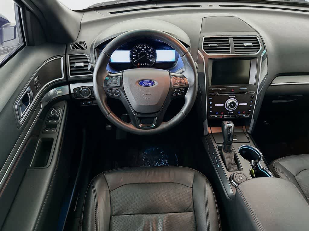 Thumbnail: 2016 Ford Explorer - 10