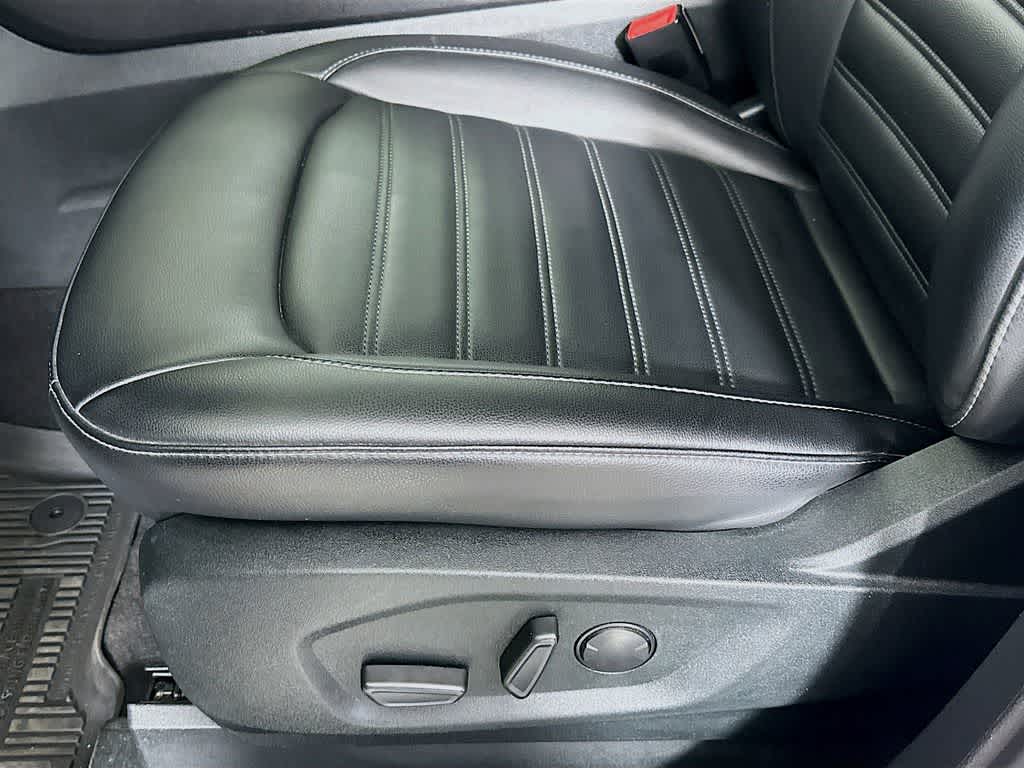 Thumbnail: 2022 Ford Edge - 29