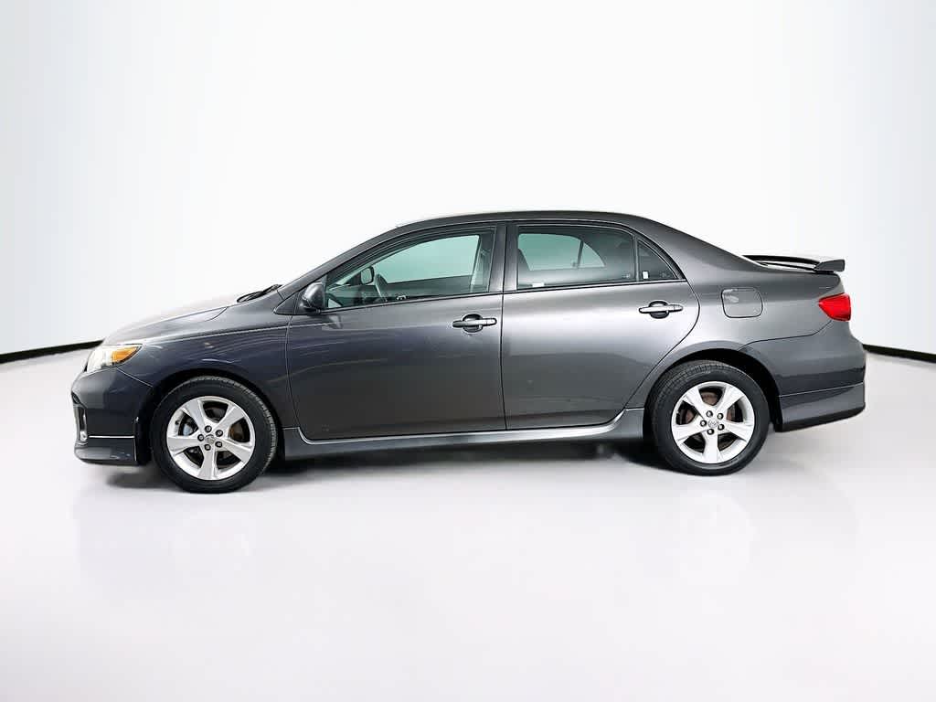 Thumbnail: 2013 Toyota Corolla - 3