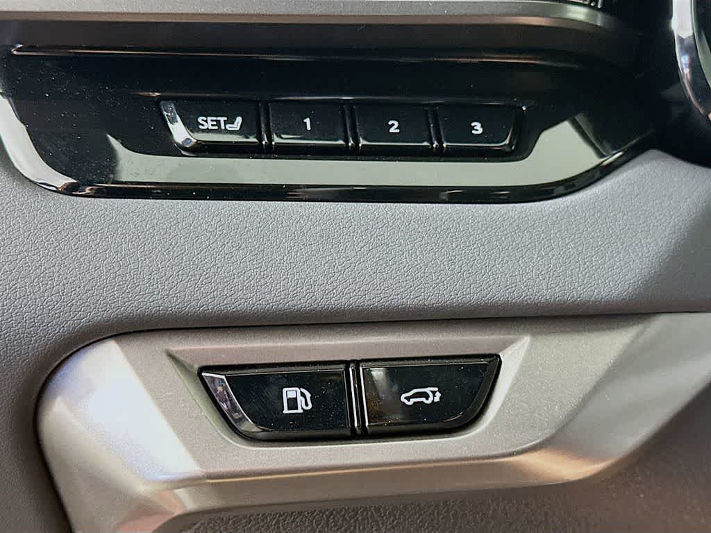 Thumbnail: 2025 Lexus RX - 25