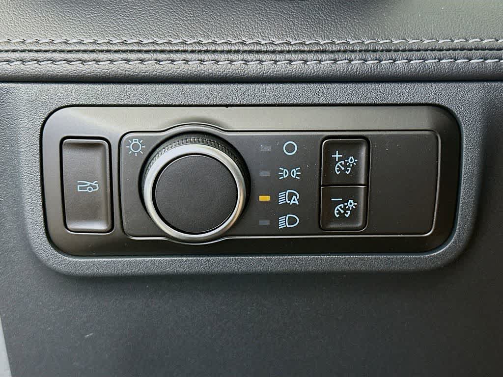 Thumbnail: 2025 Ford Mustang - 25