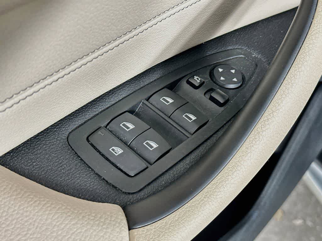 Thumbnail: 2021 BMW X1 - 29