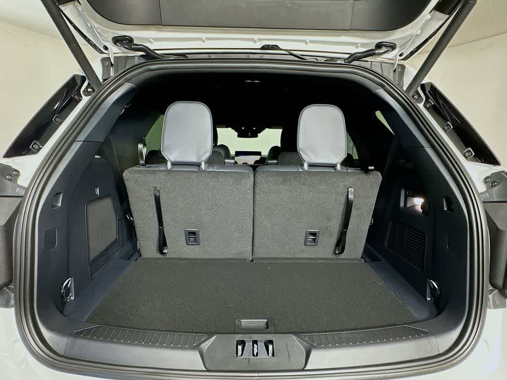 Thumbnail: 2026 Ford Explorer - 21