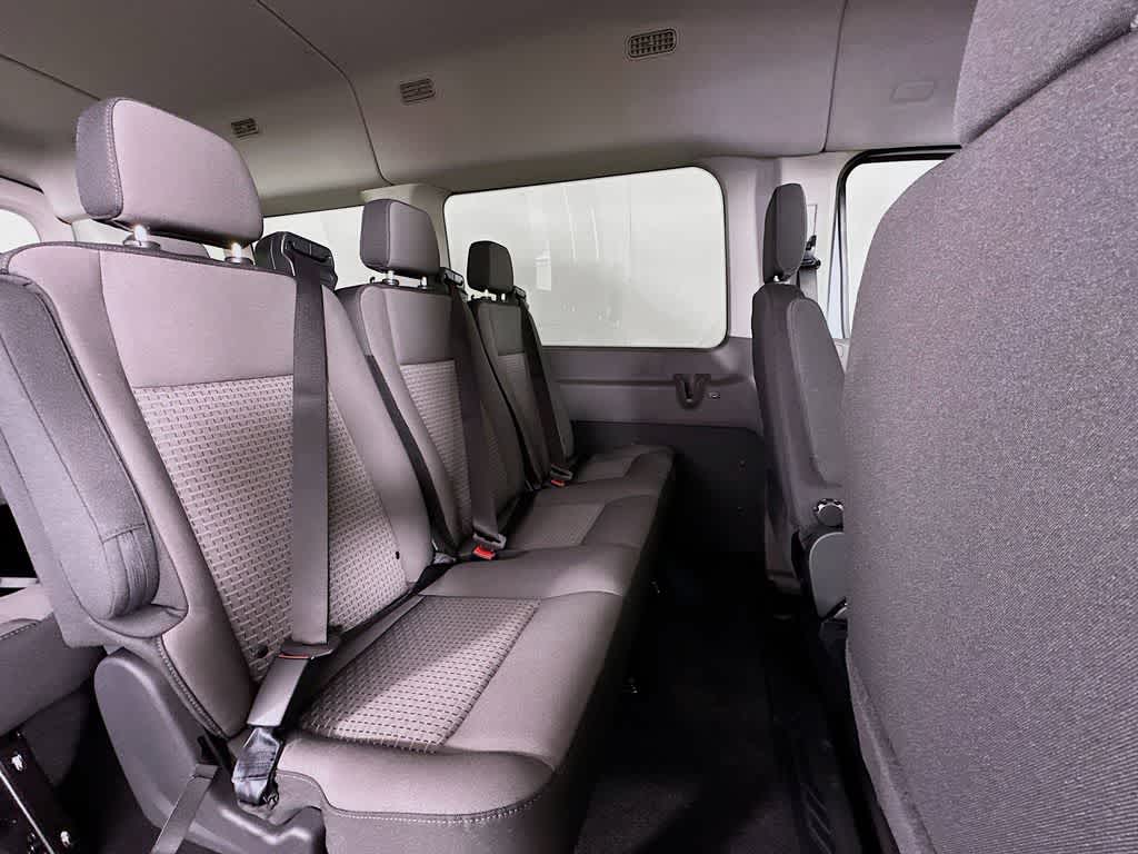 Thumbnail: 2025 Ford Econoline - 29