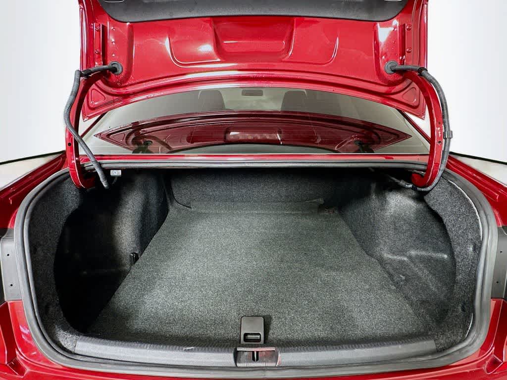 Thumbnail: 2016 Volkswagen Passat - 21