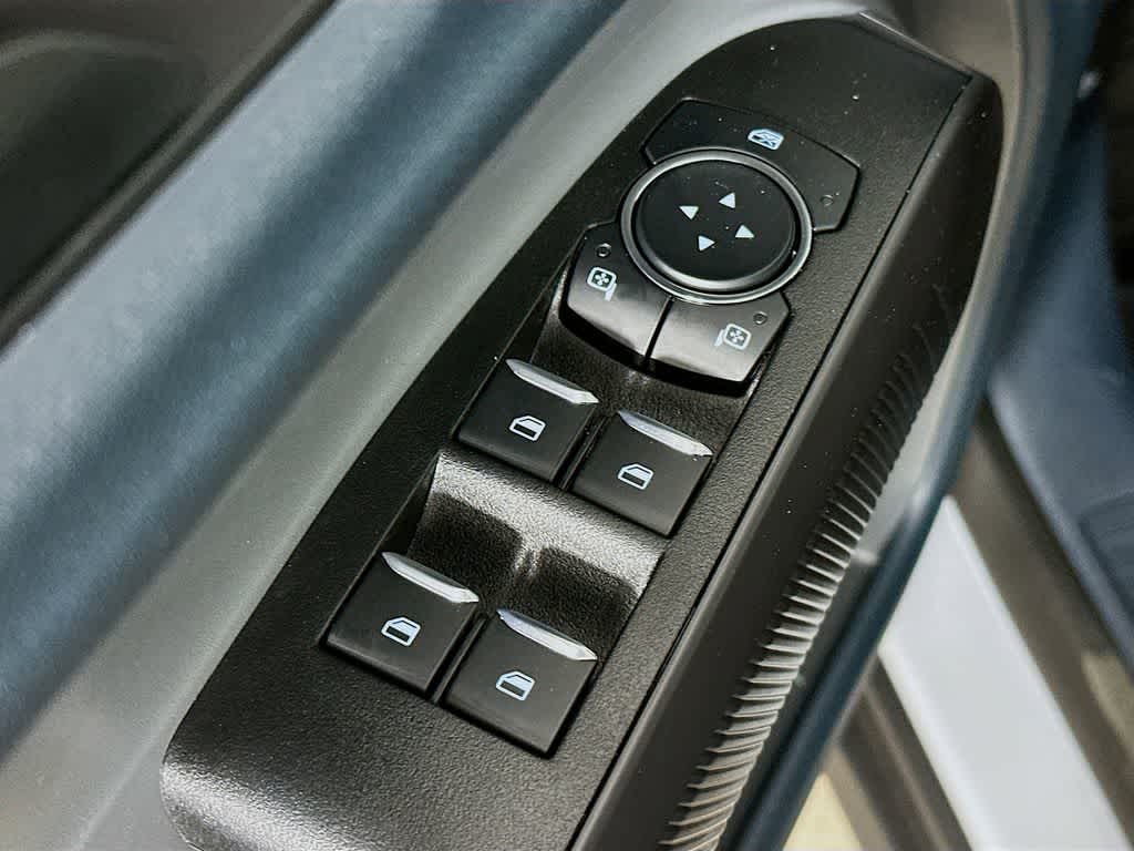 Thumbnail: 2025 Ford Maverick - 29