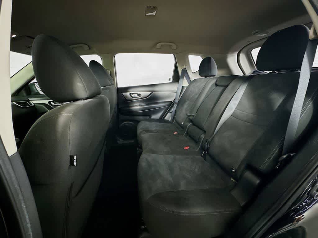 Thumbnail: 2016 Nissan Rogue - 13