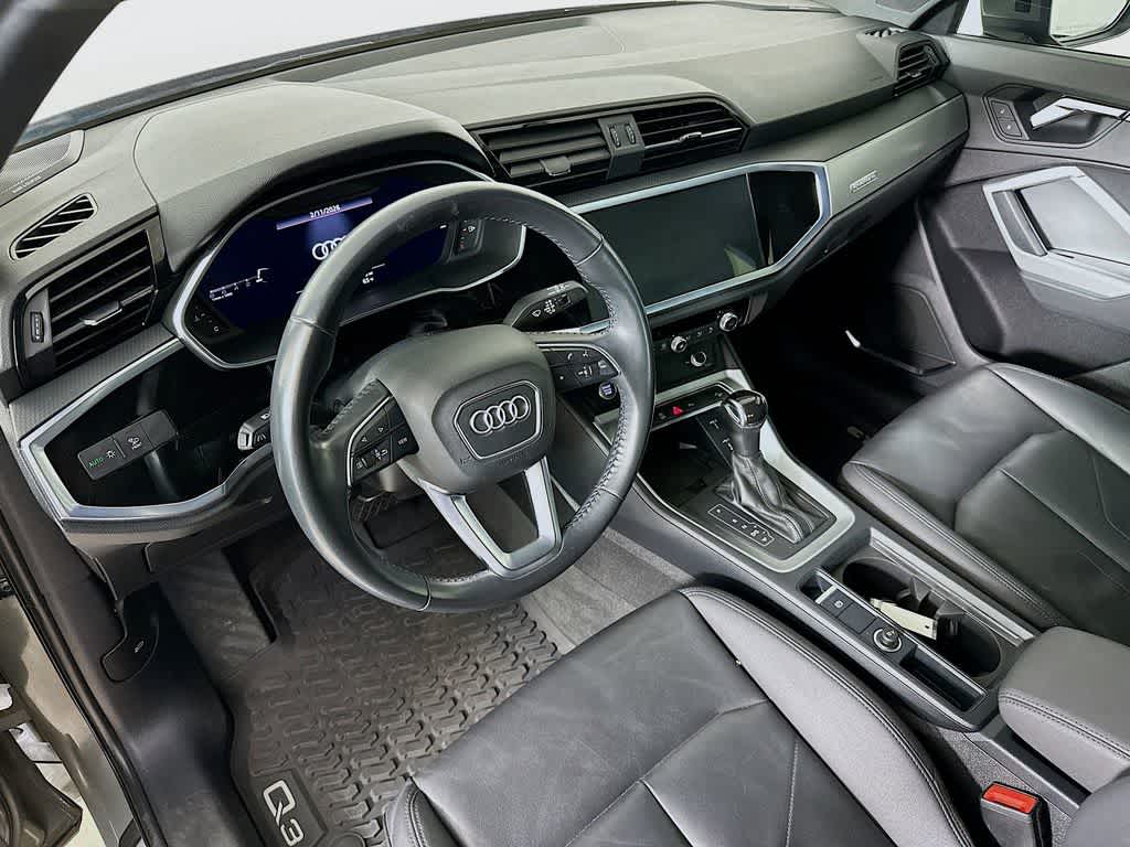 Thumbnail: 2020 Audi Q3 - 2