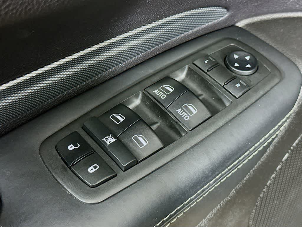 Thumbnail: 2018 Dodge Durango - 30
