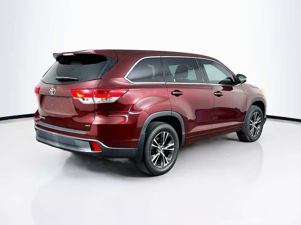 Thumbnail: 2018 Toyota Highlander - 25