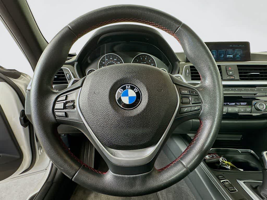 Thumbnail: 2017 BMW 3 Series - 16