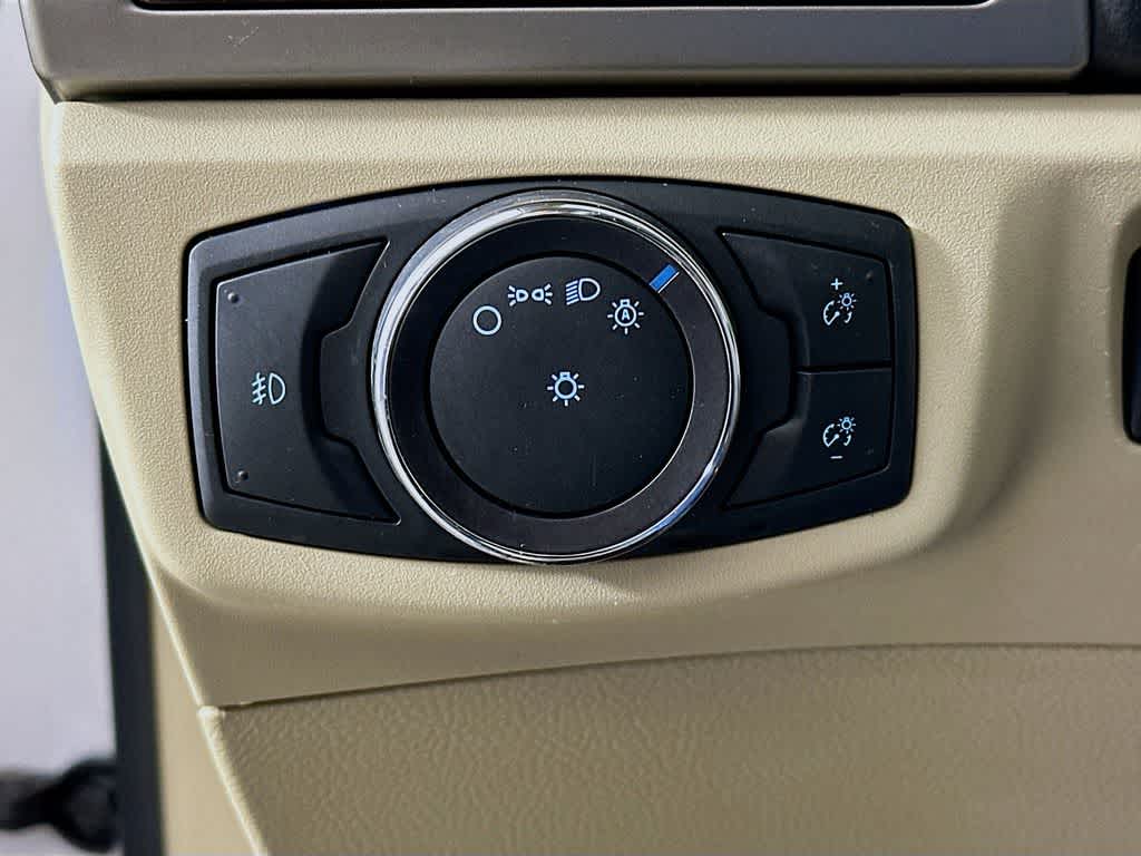 Thumbnail: 2014 Ford Fusion - 27