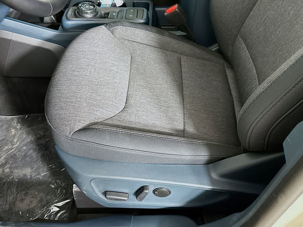 Thumbnail: 2025 Ford Maverick - 30