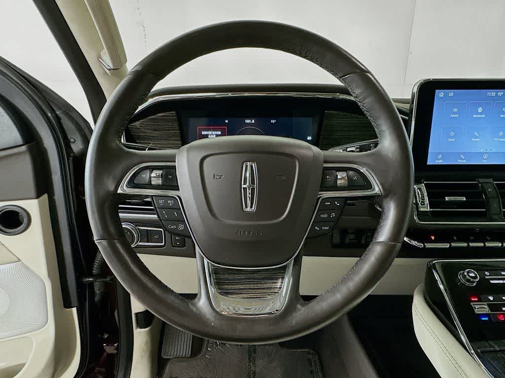 Thumbnail: 2020 Lincoln Navigator - 16