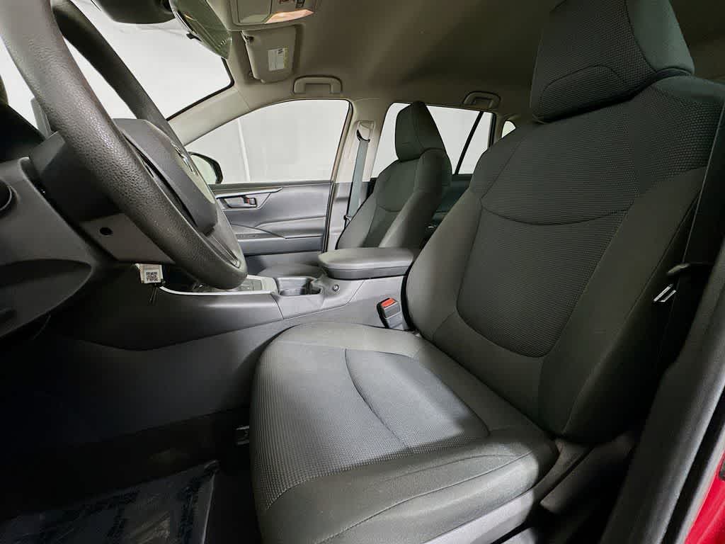 Thumbnail: 2021 Toyota RAV4 - 12