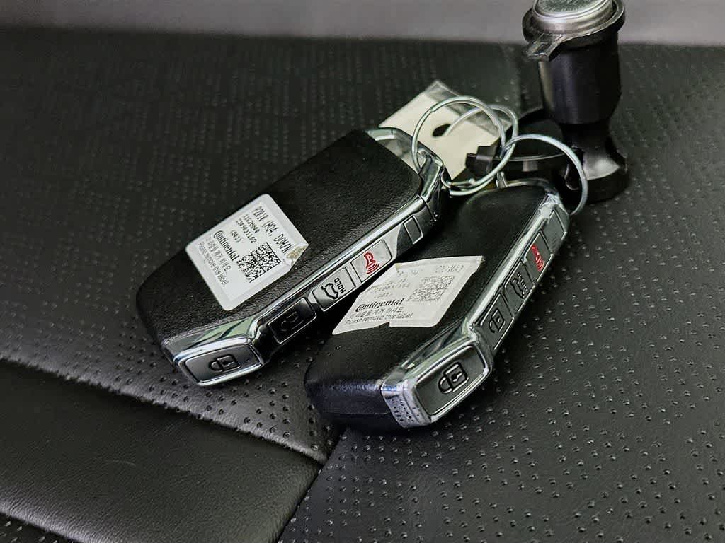 Thumbnail: 2023 Kia Sorento - 22