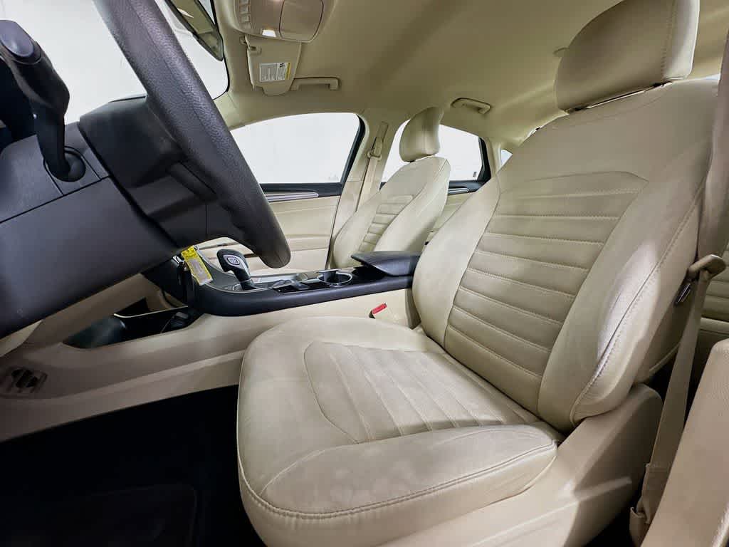 Thumbnail: 2015 Ford Fusion - 11