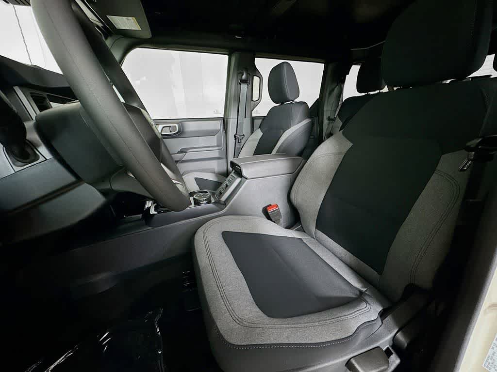 Thumbnail: 2025 Ford Bronco - 11