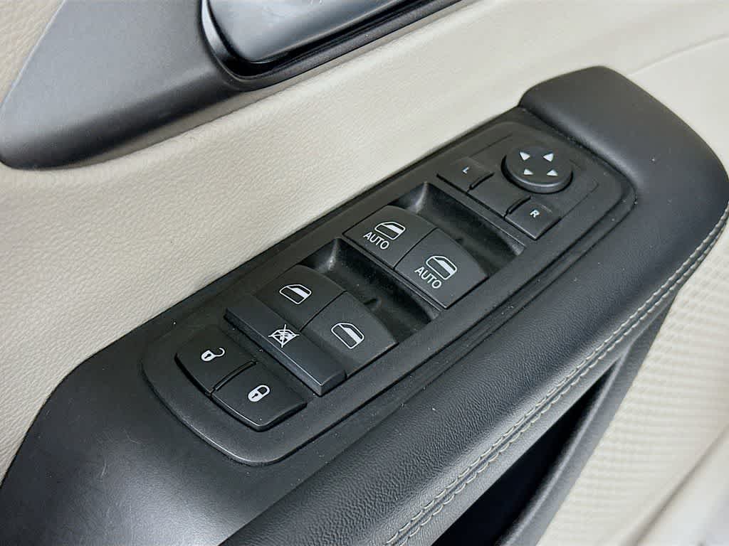 Thumbnail: 2024 Chrysler Pacifica - 29