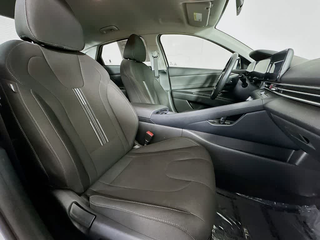 Thumbnail: 2023 Hyundai Elantra - 13