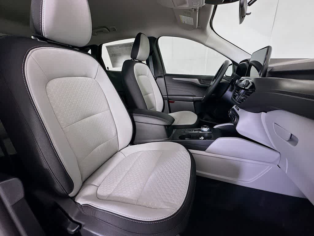 Thumbnail: 2026 Ford Escape - 15