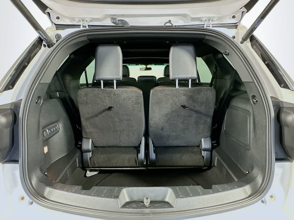 Thumbnail: 2016 Ford Explorer - 21