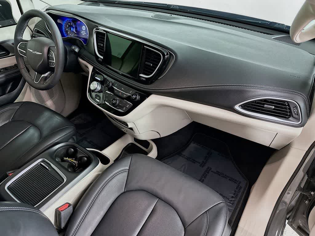 Thumbnail: 2022 Chrysler Pacifica - 33