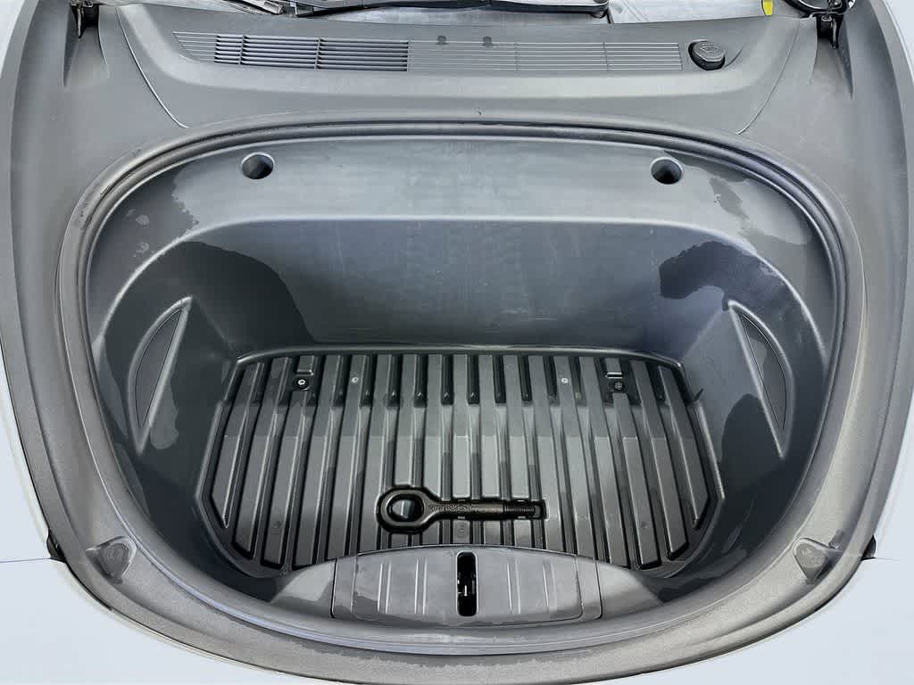 Thumbnail: 2021 Tesla Model 3 - 9