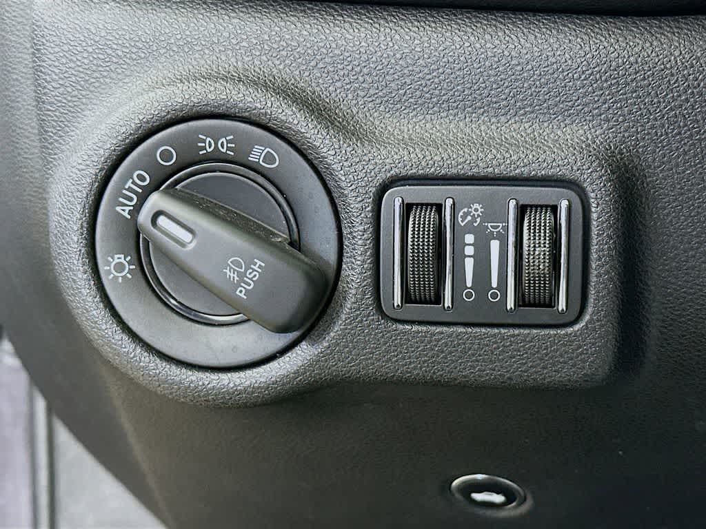 Thumbnail: 2016 Dodge Dart - 26