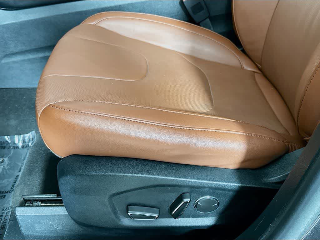 Thumbnail: 2019 Ford Edge - 30