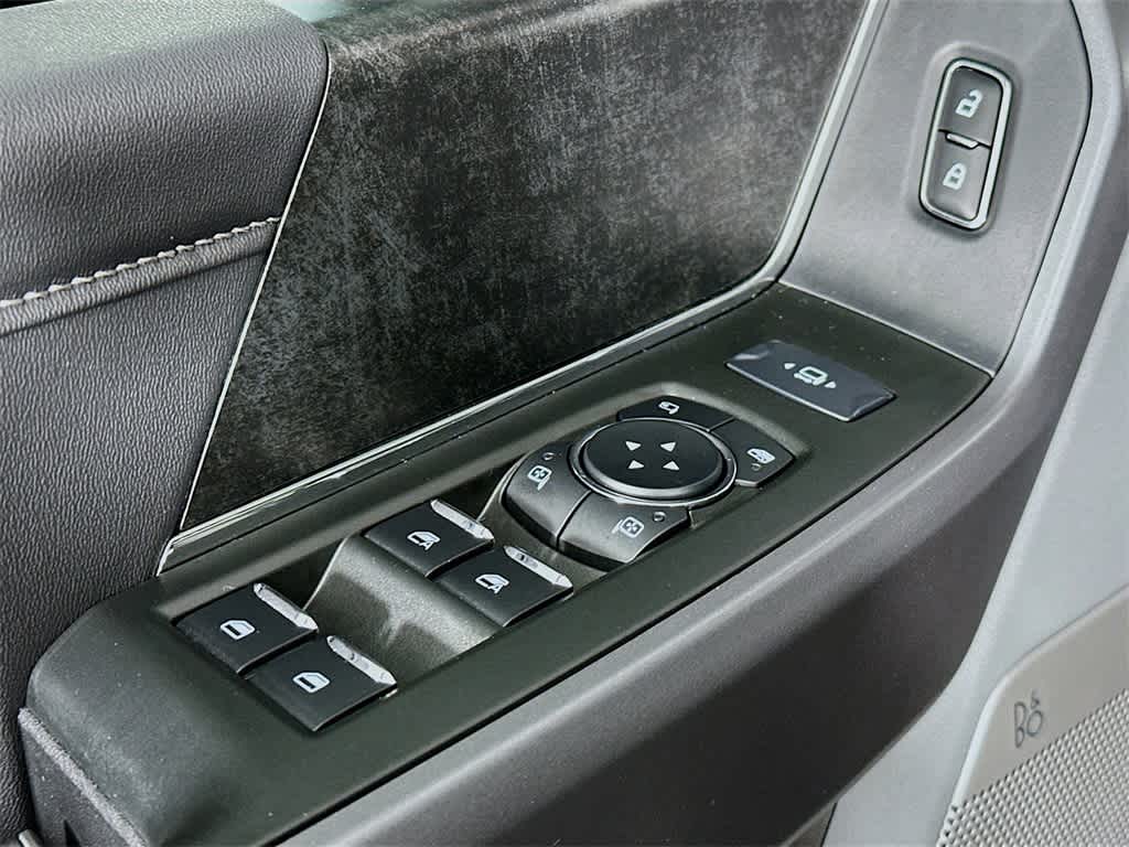 2025 Ford F-250  30