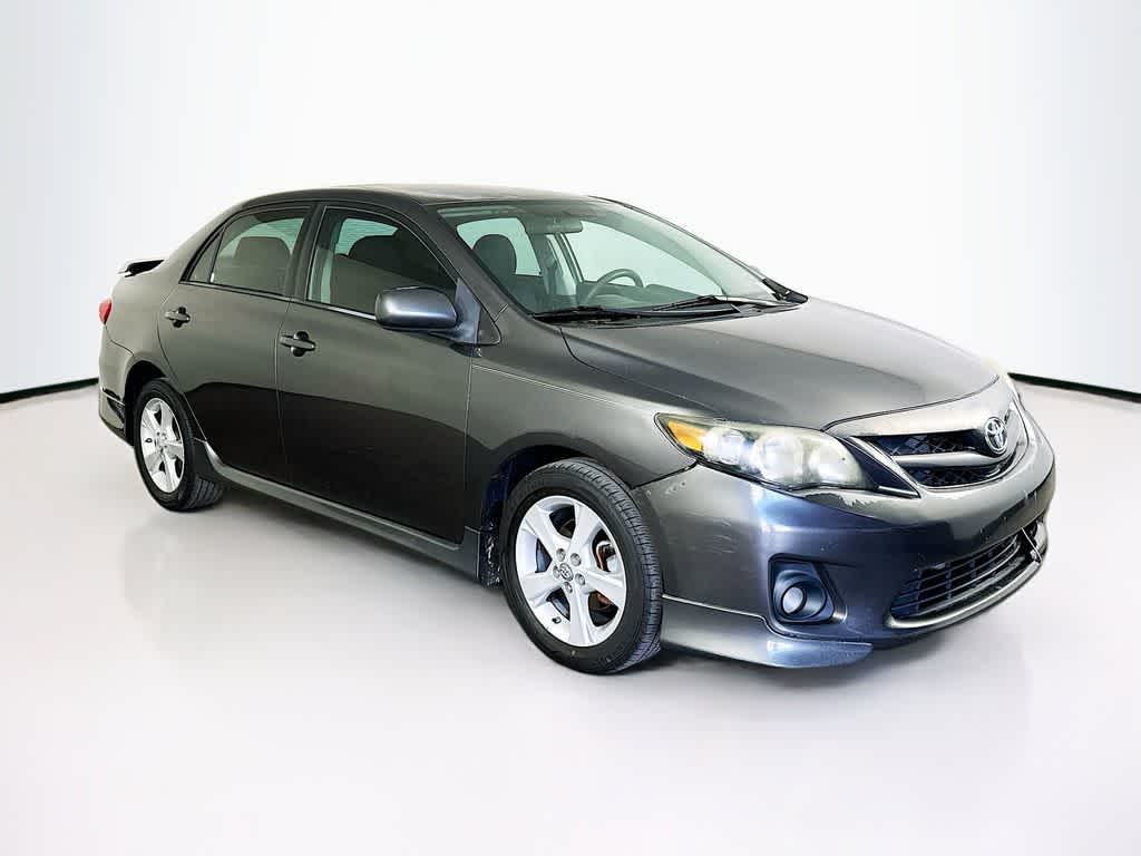 Thumbnail: 2013 Toyota Corolla - 22