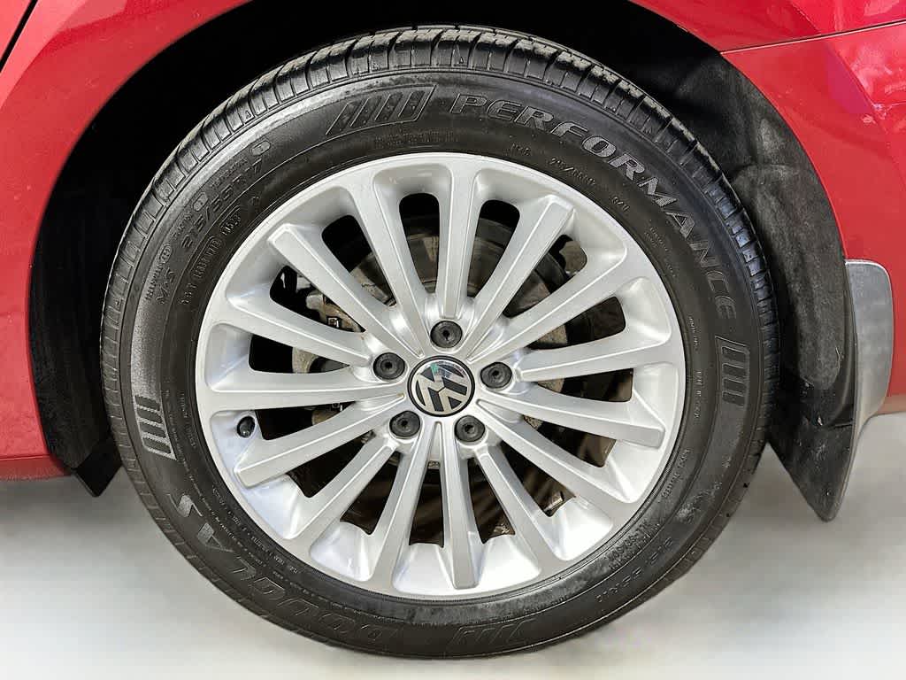 Thumbnail: 2016 Volkswagen Passat - 8
