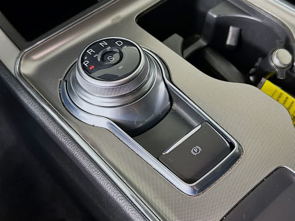 Thumbnail: 2022 Ford Edge - 17