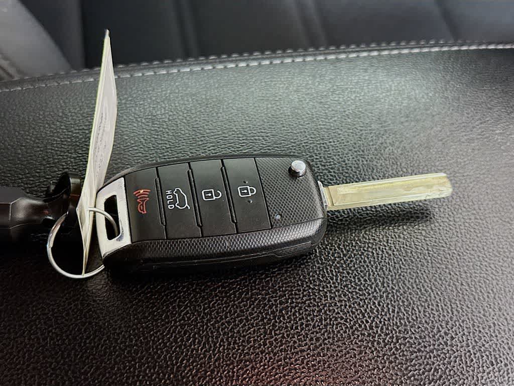 Thumbnail: 2016 Kia Sorento - 22