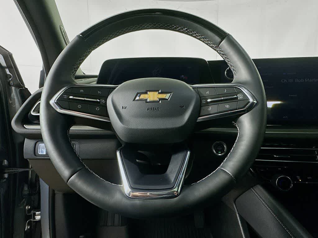 Thumbnail: 2025 Chevrolet Traverse - 16