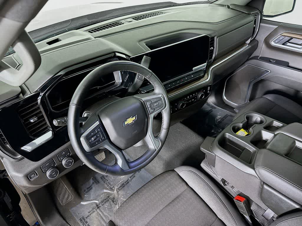 Thumbnail: 2025 Chevrolet Silverado 1500 - 2