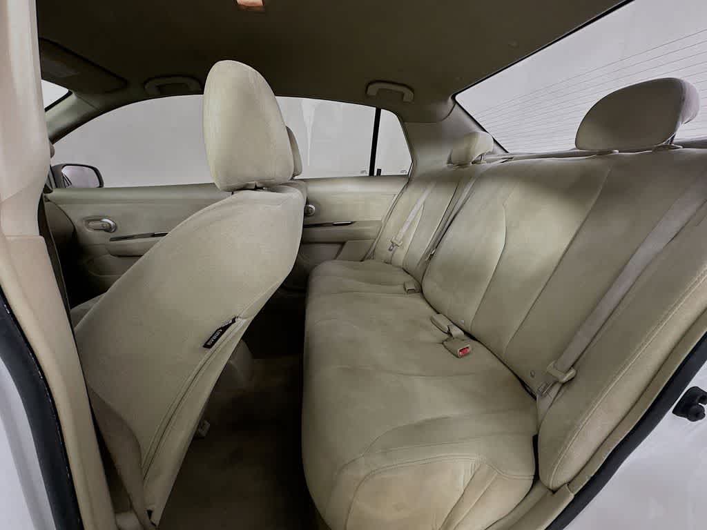 Thumbnail: 2009 Nissan Versa - 13