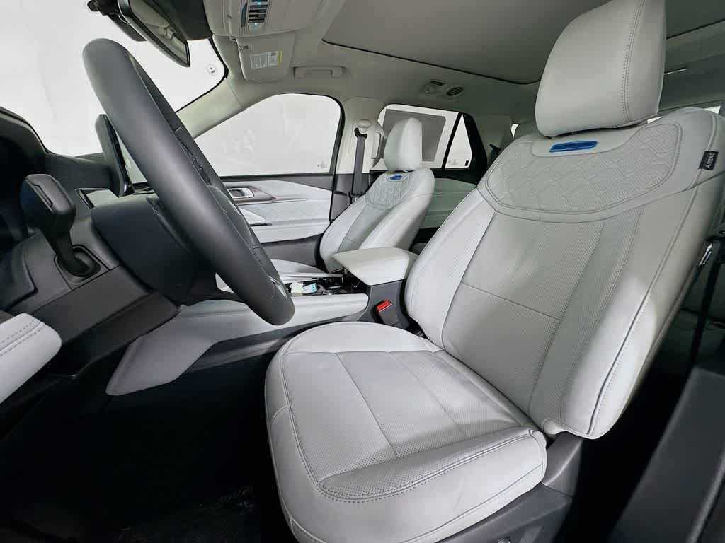 Thumbnail: 2025 Ford Explorer - 12