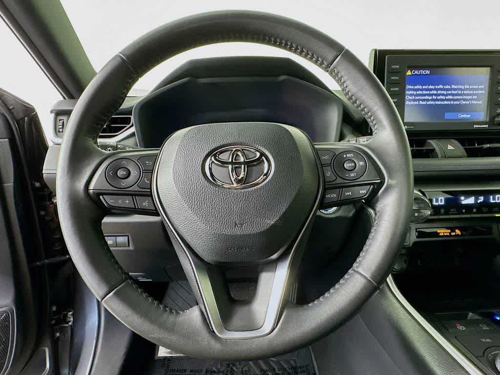 Thumbnail: 2022 Toyota RAV4 - 16