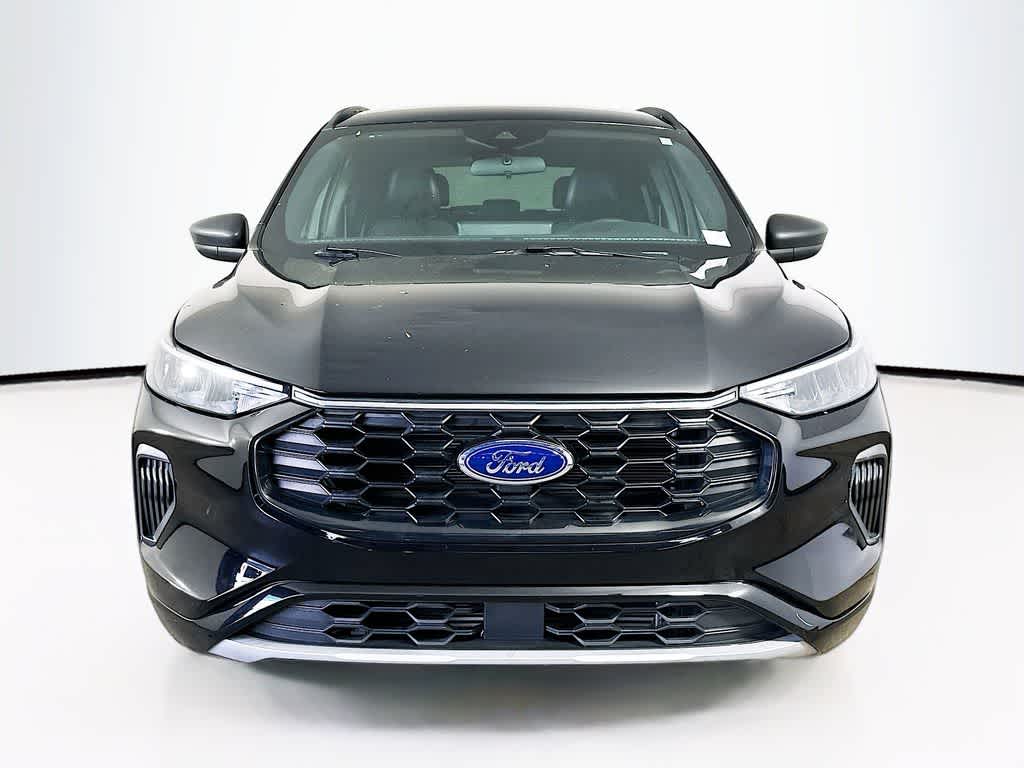 Thumbnail: 2023 Ford Escape - 6