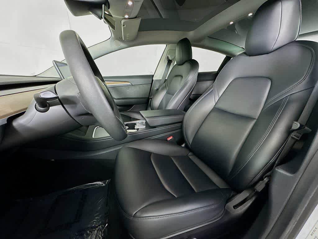 Thumbnail: 2021 Tesla Model 3 - 11