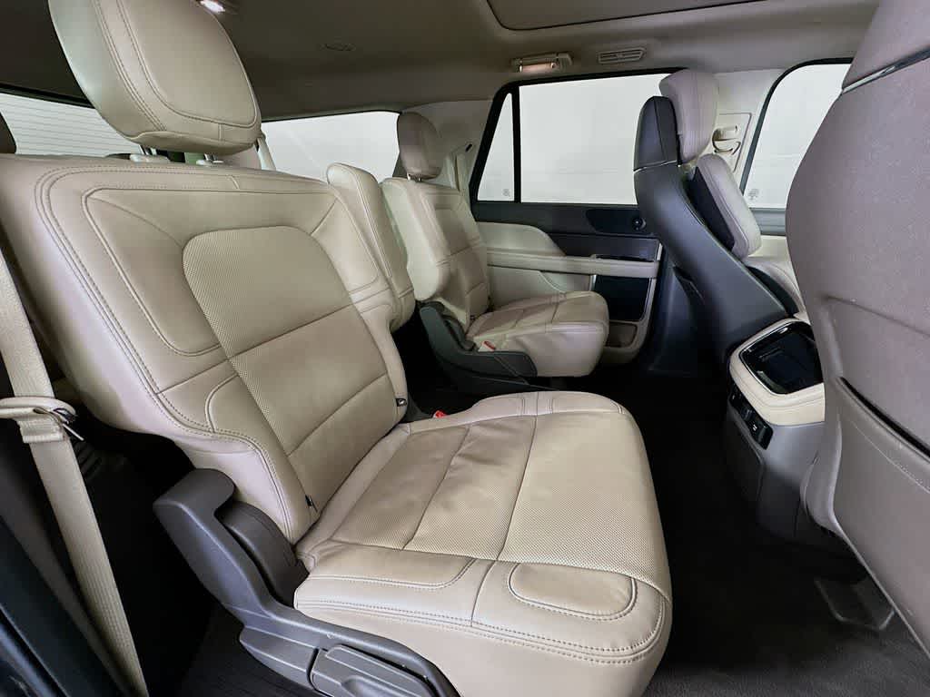 2022 Lincoln Navigator L Reserve 32