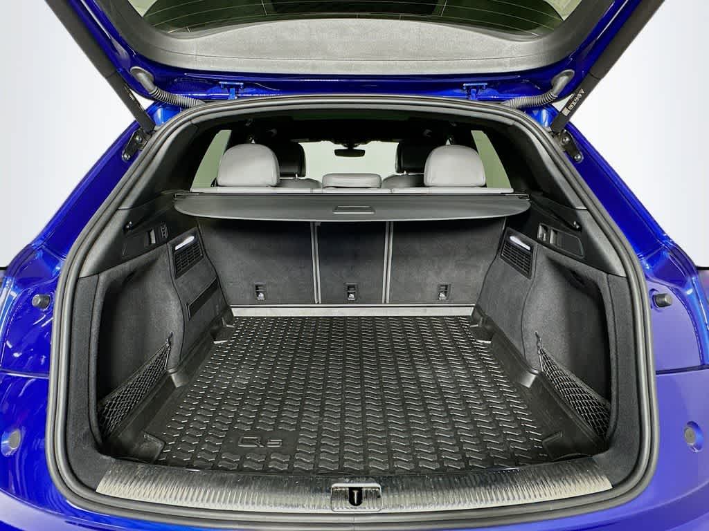 Thumbnail: 2023 Audi SQ5 - 21