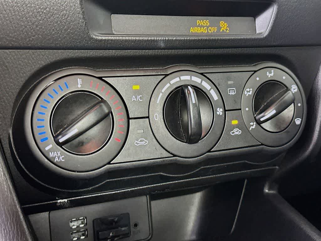 Thumbnail: 2015 Mazda Mazda3 - 17